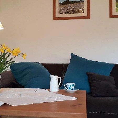 Quiet Holiday Home With Terrace Korbach Eksteriør bilde